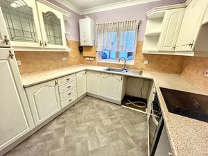 Kitchen- click for photo gallery